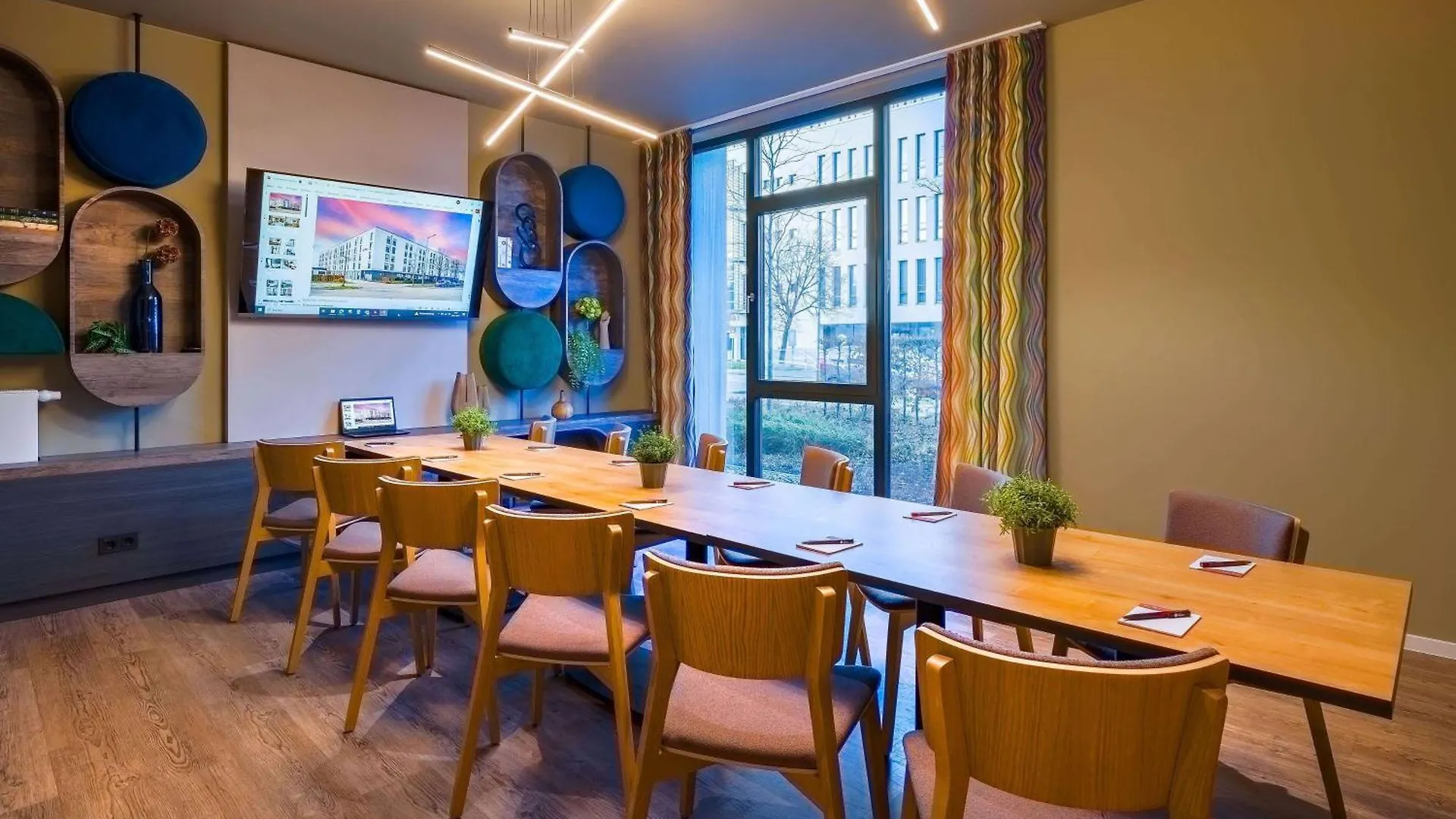 Ramada Encore By Wyndham Munich Messe Hotel
