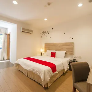Reddoorz Plus @ Victoria Street Hotel Singapore