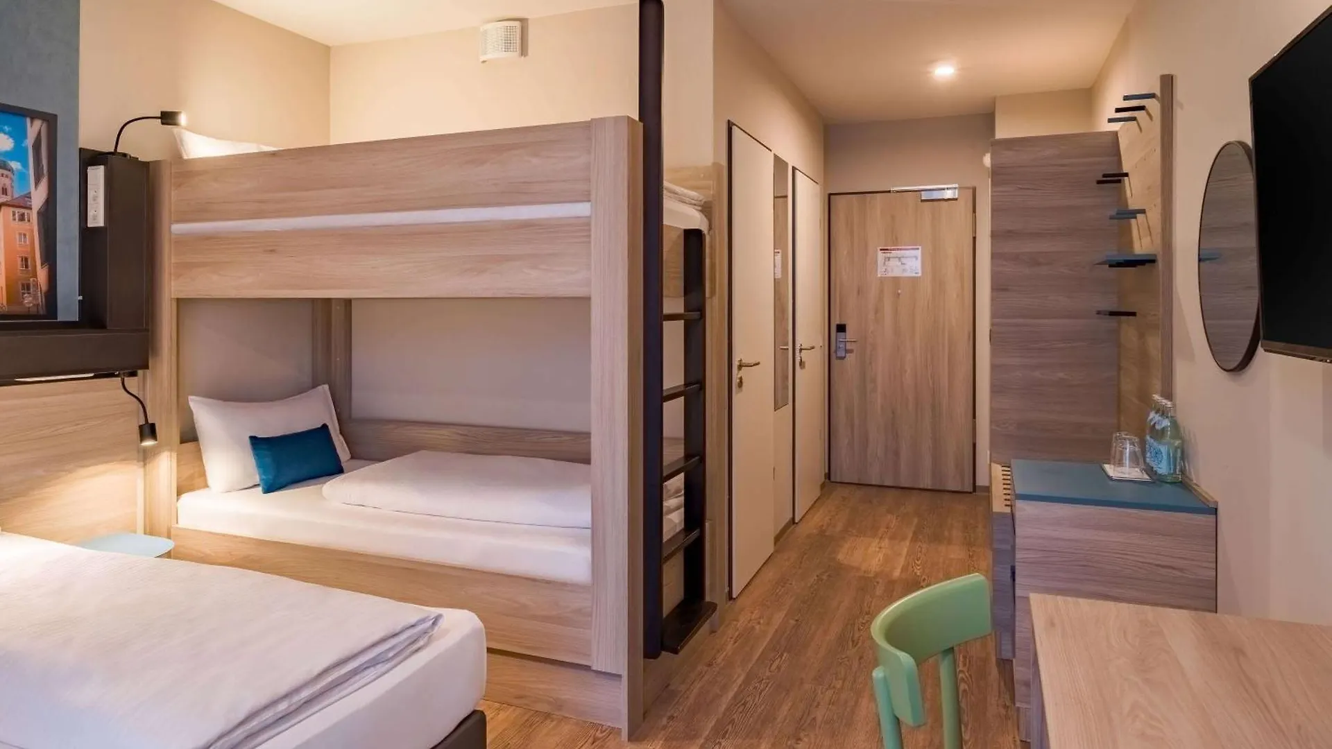 Ramada Encore By Wyndham Munich Messe מלון